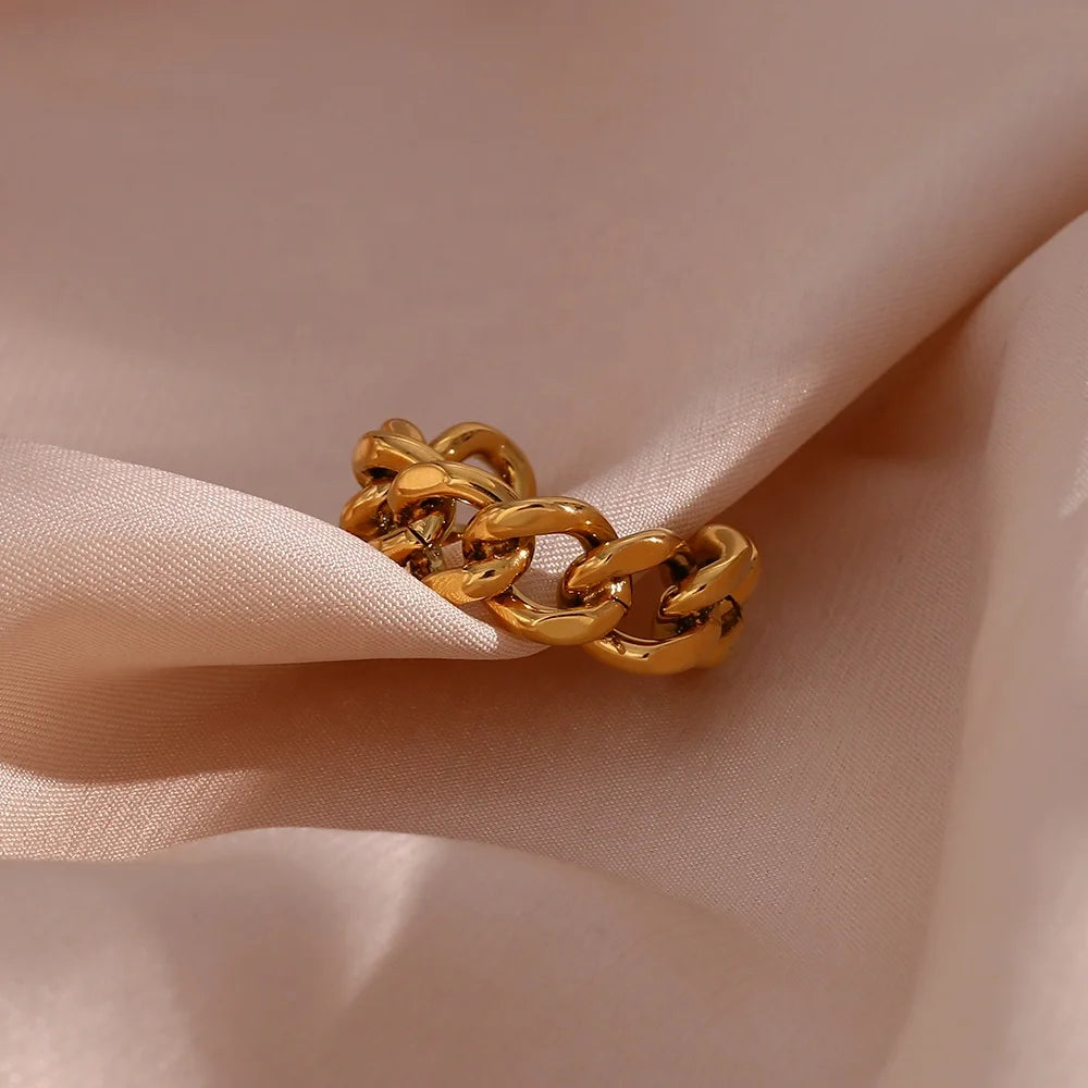 Bold Link – Sculptural Ring