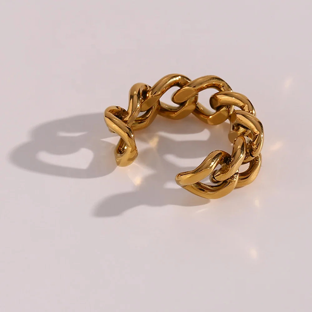 Bold Link – Sculptural Ring